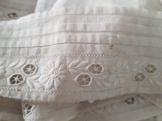 画像5: フランスアンティーク　プリサ―ジュと白糸刺繍の端切れ 215cm (5)