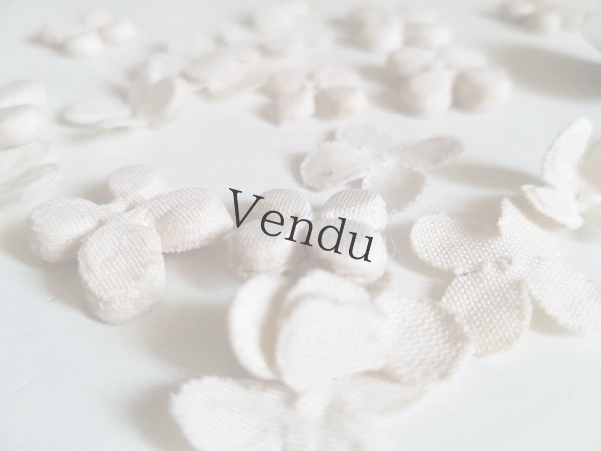 画像4: フランスヴィンテージ　白いちいさな布花パーツ 5g (4)