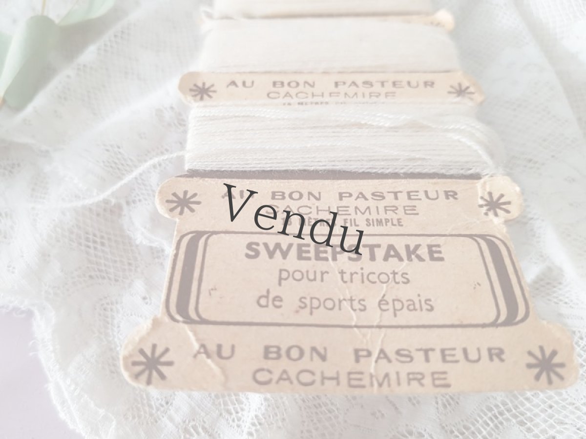 画像3: フランスアンティーク　カシミアの糸巻き 白 CACHEMIRE AU BON PASTEUR (3)