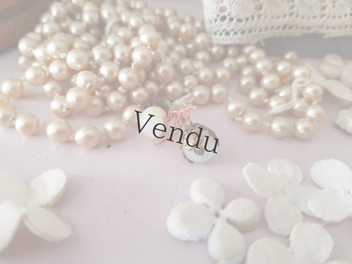 画像4: フランスアンティーク　つながったガラスパールボタン 2個 (4)