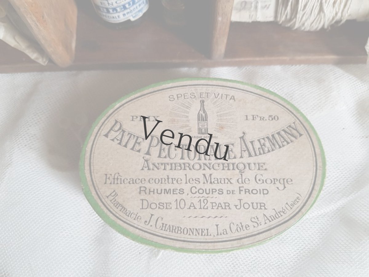 画像6: フランスアンティーク　たっぷりビーズ入りファーマシーボックス (6)