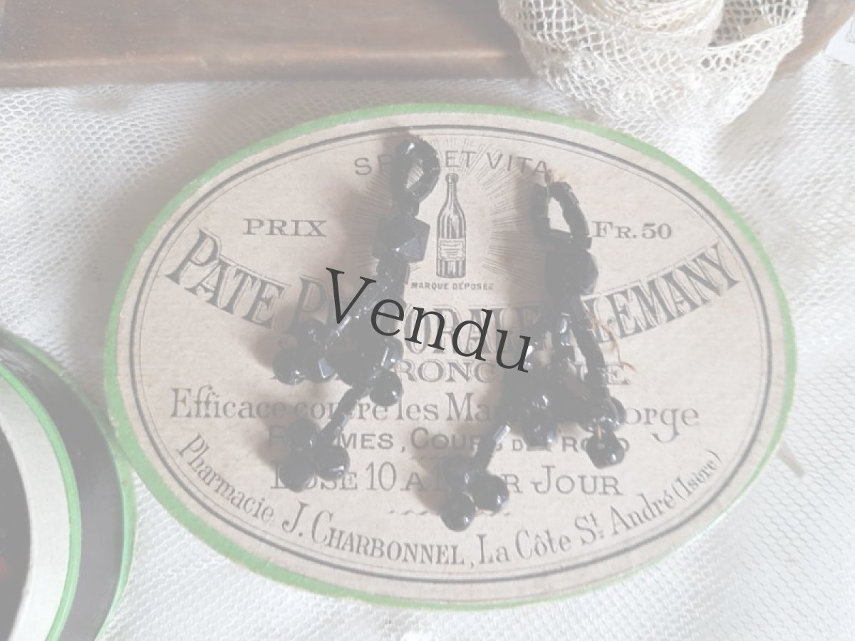 画像3: フランスアンティーク　たっぷりビーズ入りファーマシーボックス (3)