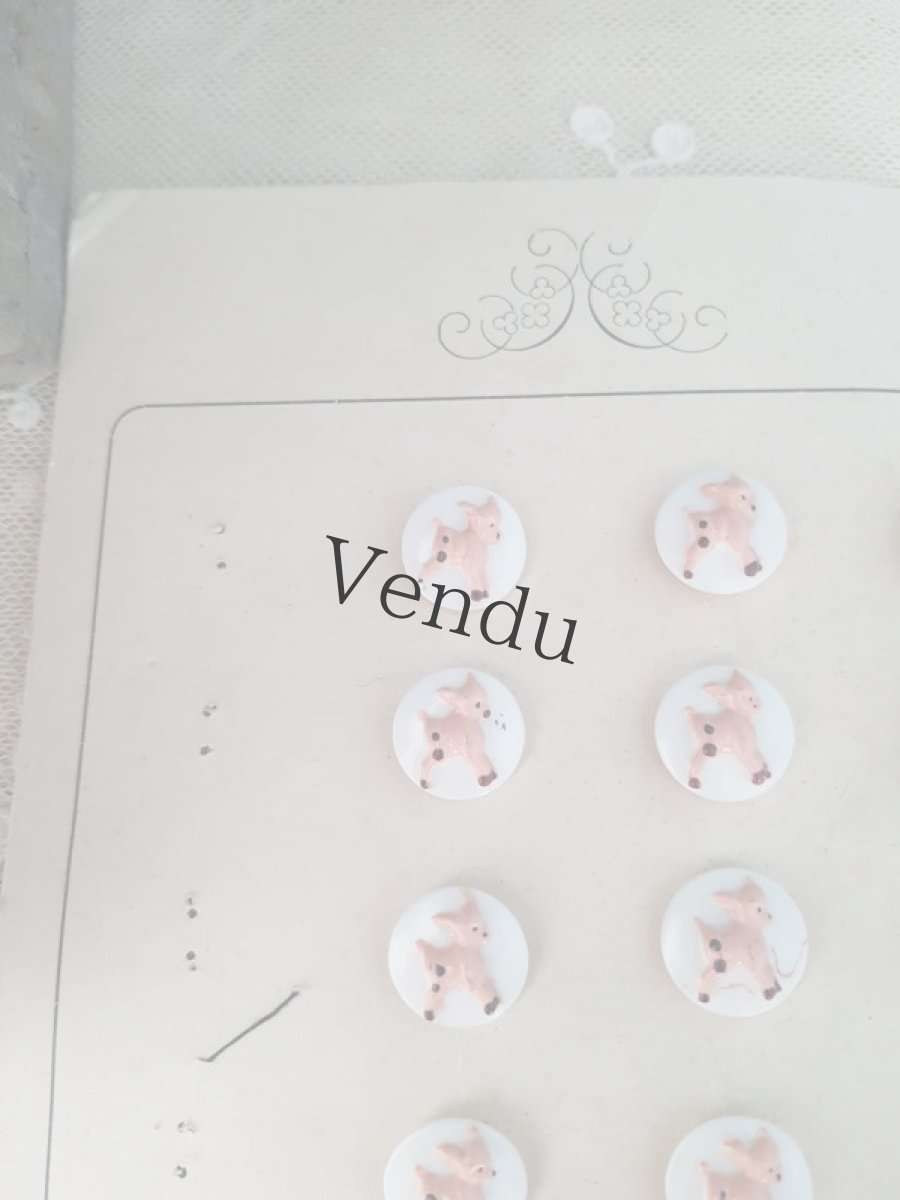 画像3: フランスヴィンテージ　バンビの型抜きボタンBlanc 14mm (3)