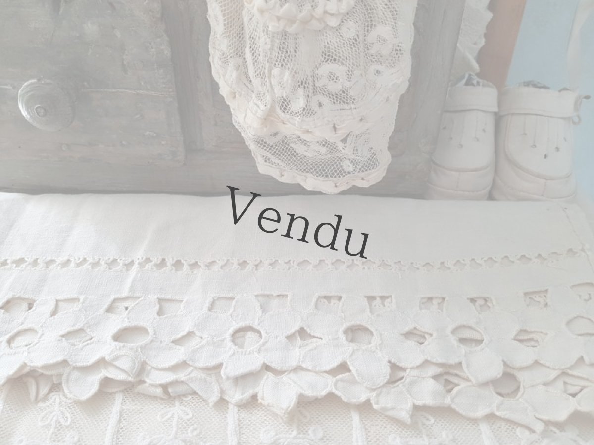 画像2: フランスアンティーク　お花のリシュリュー刺繍 幅広端切れ 144cm (2)