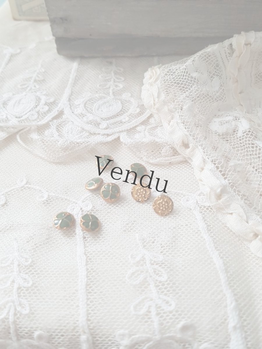 画像6: フランスアンティーク　ドール用クローバーのメタルペイントボタン 8mm (6)