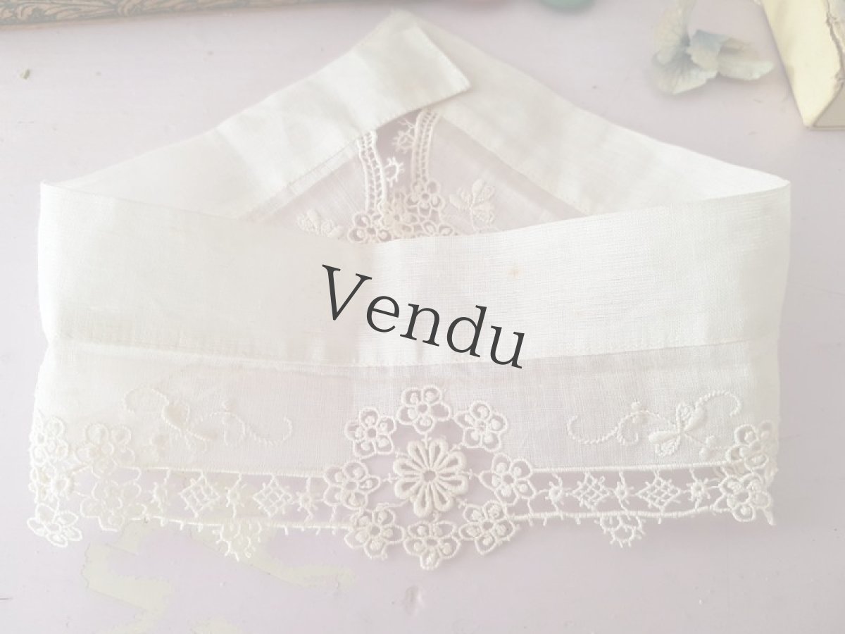 画像2: フランスアンティーク　白糸刺繍の小さなつけ襟 (2)