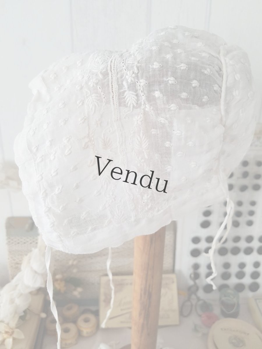 画像5: フランスアンティーク　白糸刺繍の小さなボネとつけ襟セット (5)