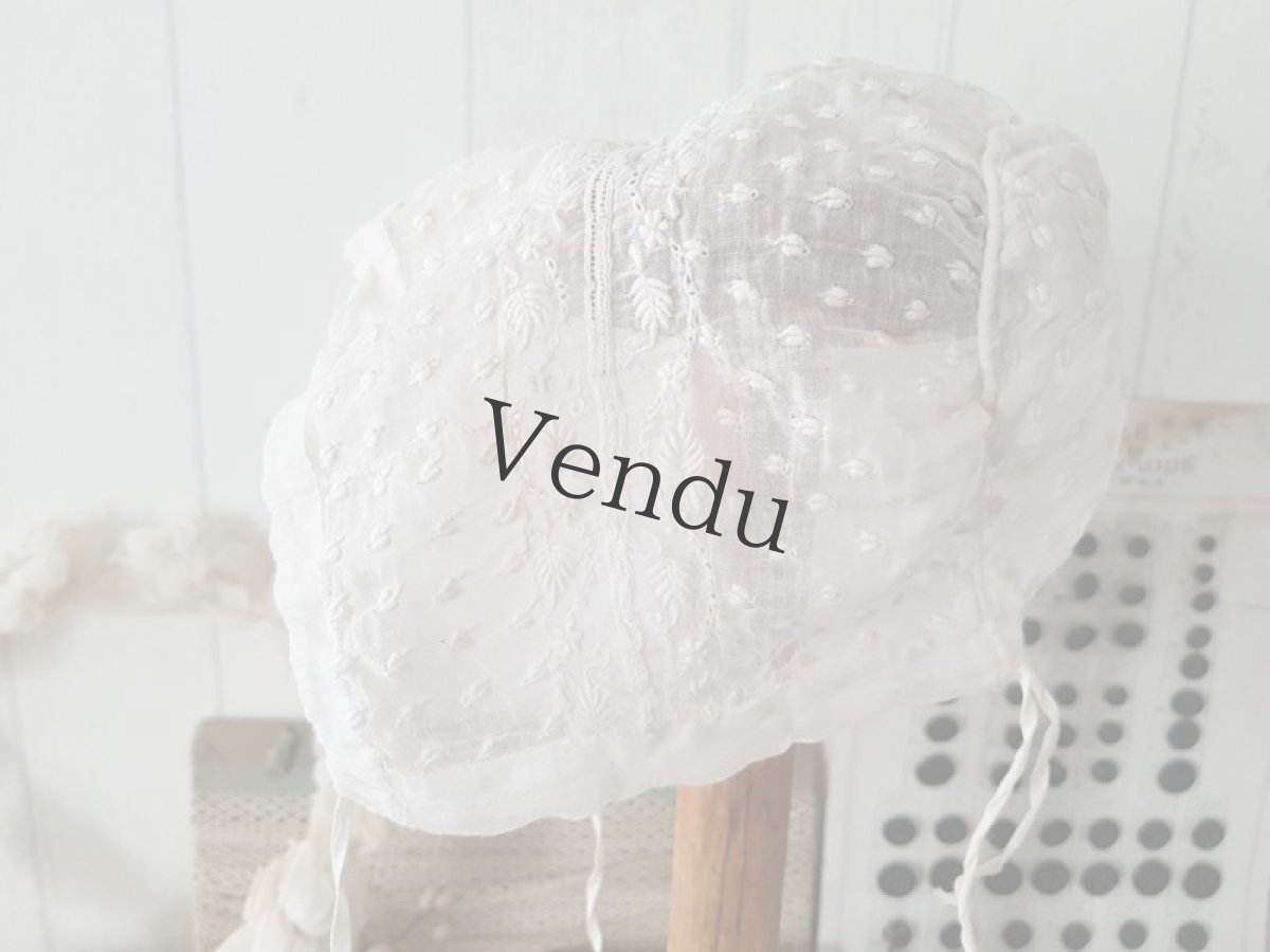 画像6: フランスアンティーク　白糸刺繍の小さなボネとつけ襟セット (6)