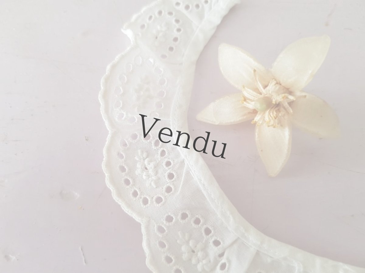 画像2: フランスアンティーク　カットワークレースのとても小さなつけ襟 (2)