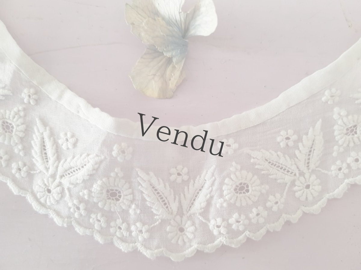 画像12: フランスアンティーク　白糸刺繍の小さなボネとつけ襟セット (12)