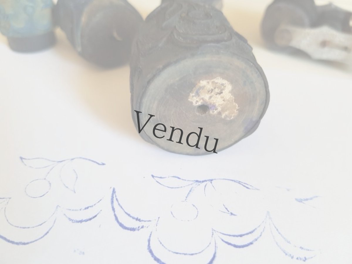 画像3: フランスアンティーク　刺繍木製スタンプ　木の実／果実 32mm (3)