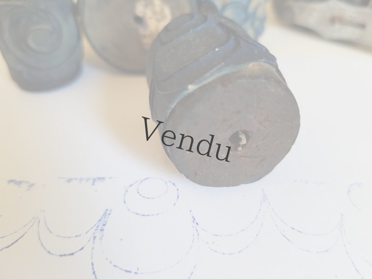 画像3: フランスアンティーク　刺繍木製スタンプ　大きめスカラップ 24mm (3)