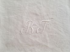 画像2: フランスアンティーク　モノグラム手刺繍BF ダマスク織リネンクロス (2)