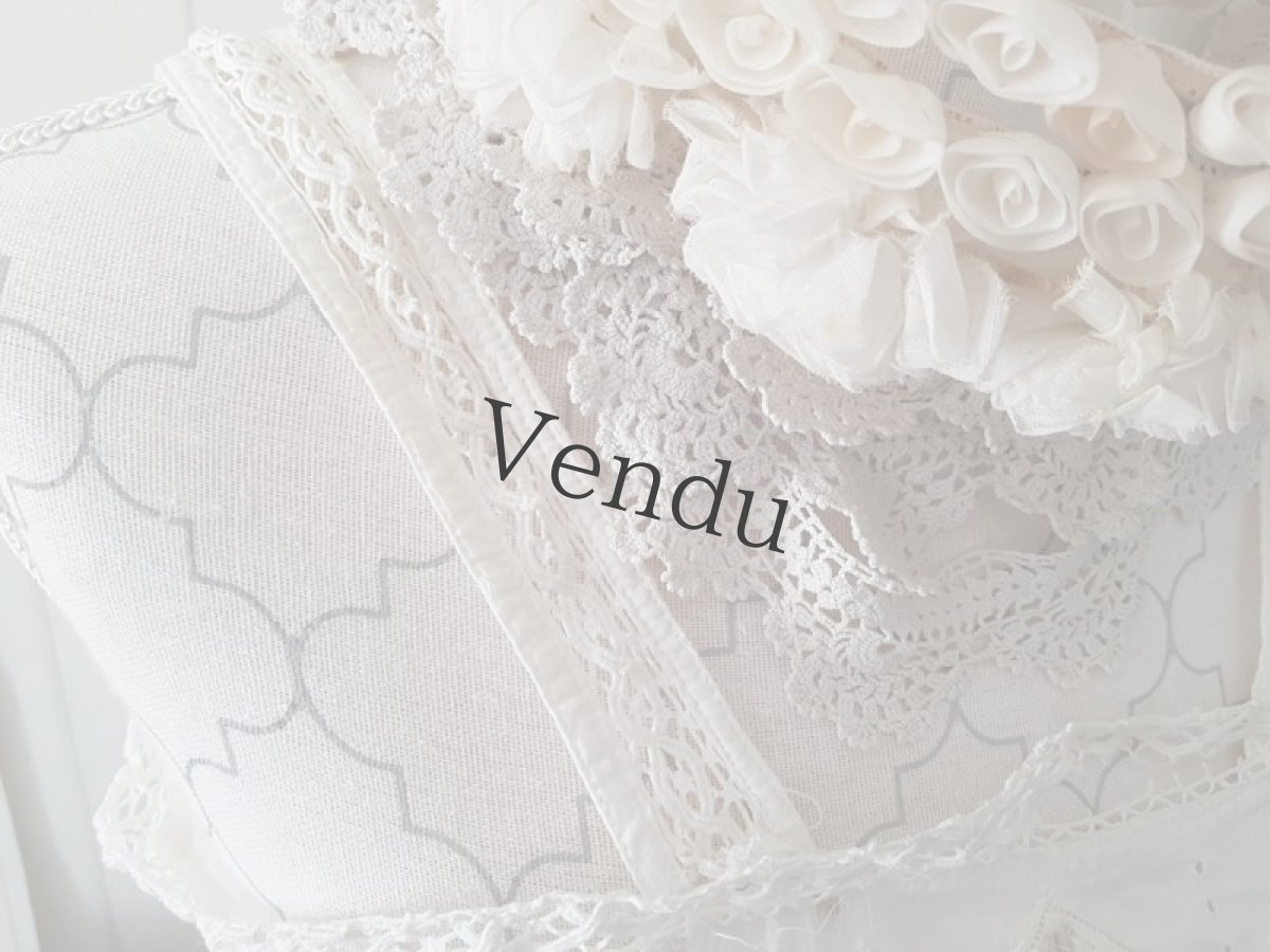 画像6: フランス蚤の市　アンティーク刺繍ワンピース入り端切れセット６種 (6)