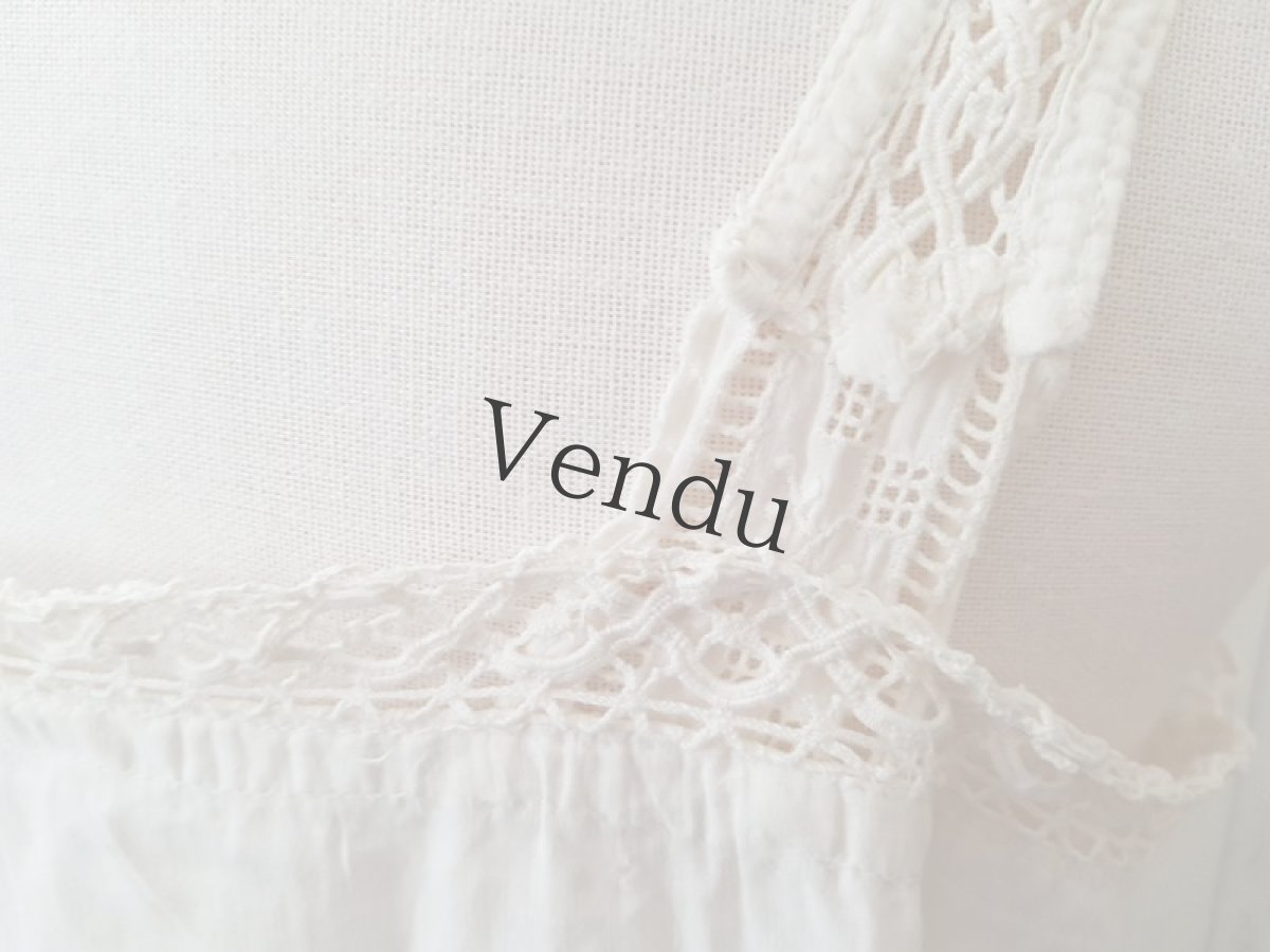 画像8: フランス蚤の市　アンティーク刺繍ワンピース入り端切れセット６種 (8)