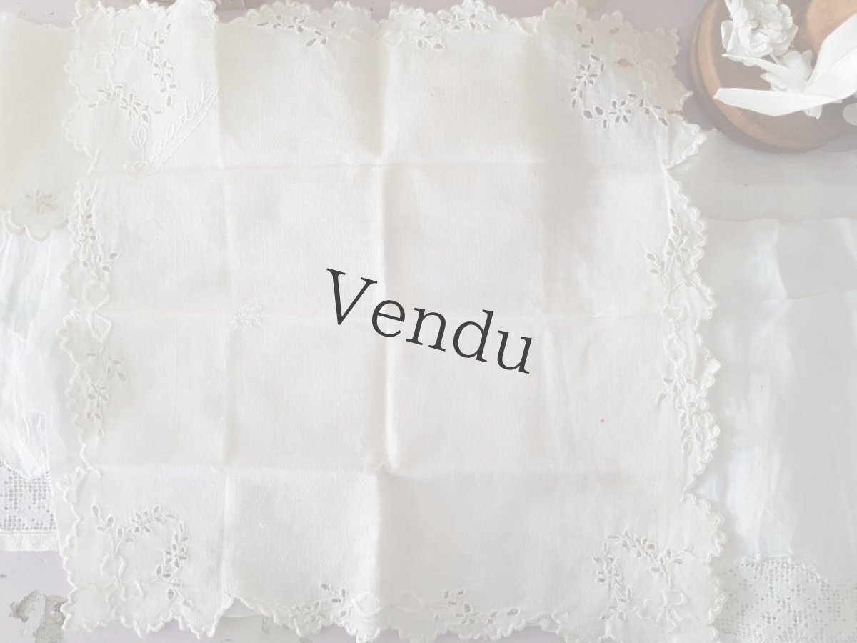 画像15: フランス蚤の市　アンティーク刺繍ワンピース入り端切れセット６種 (15)