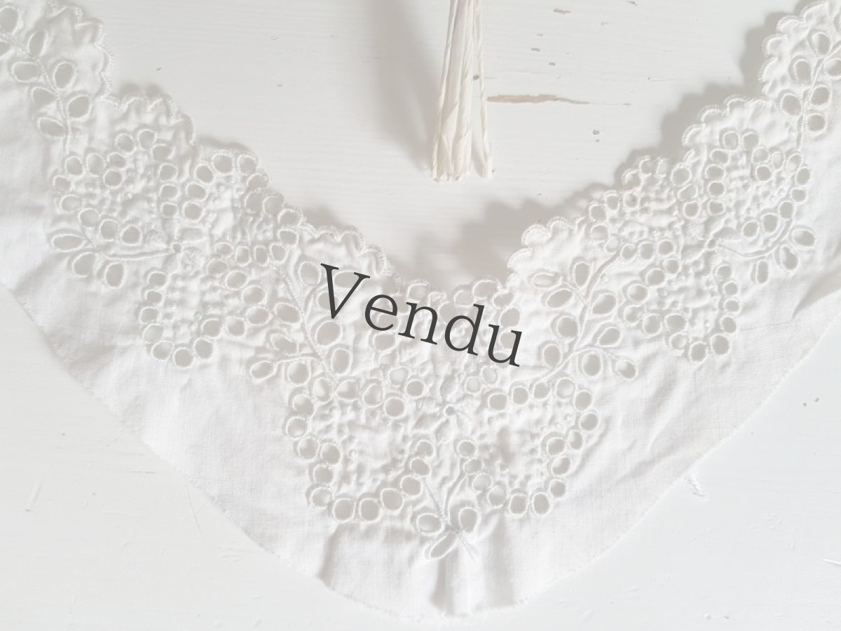 画像6: フランスアンティーク　デコルテ刺繍パーツ (6)