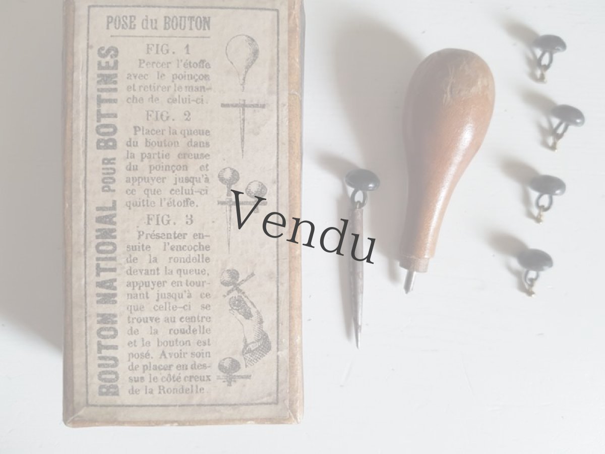 画像2: フランスアンティーク　1900年前後　箱入り専用工具つきブーツ用ボタン (2)