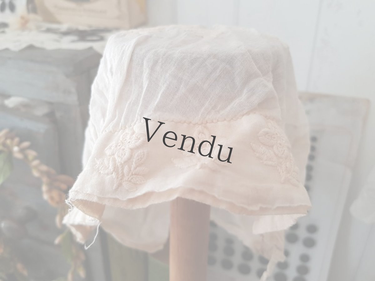 画像6: フランスアンティーク 1900年代頃　白糸刺繍のボネ (6)