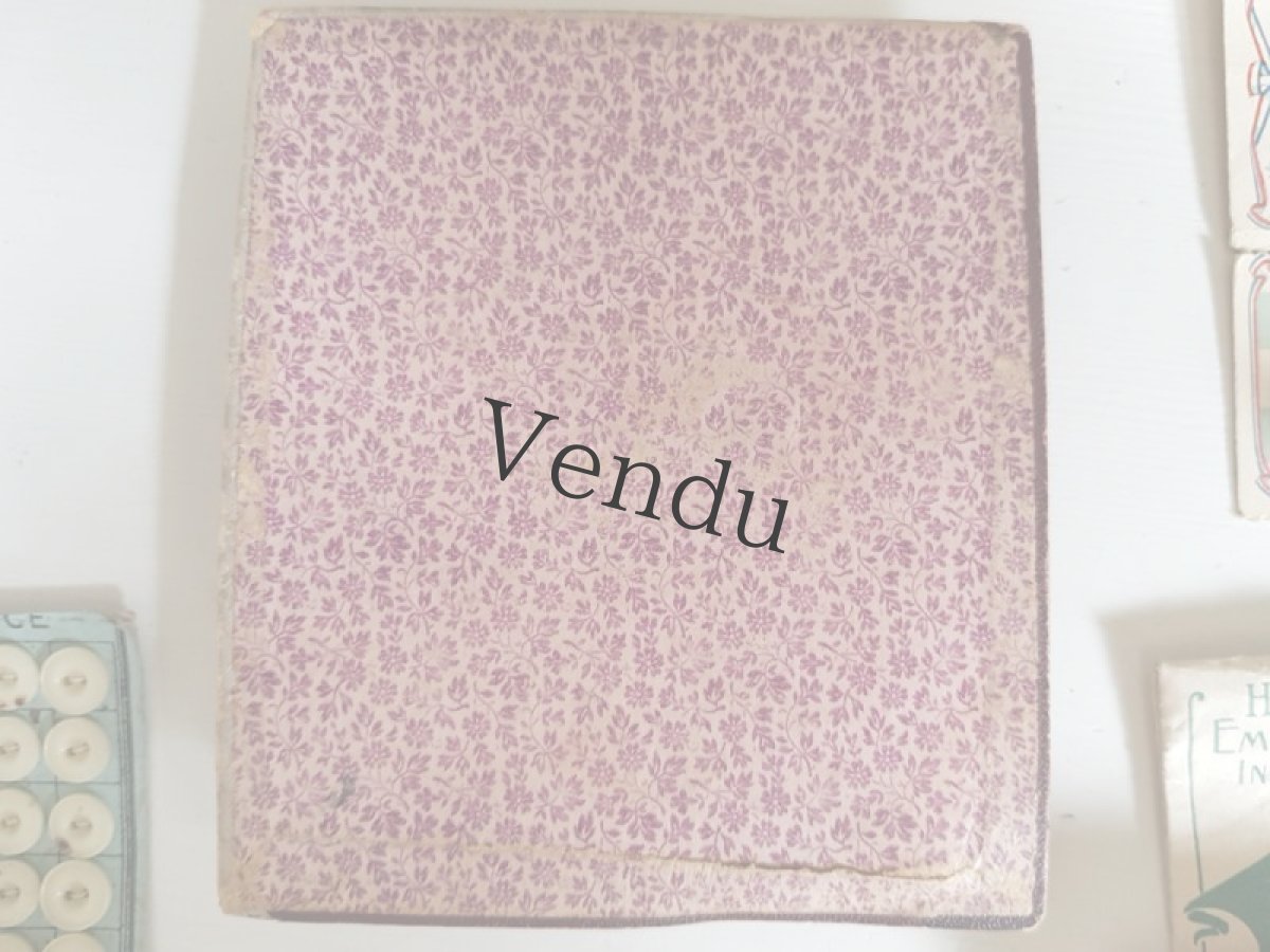 画像4: フランスアンティーク　AU BON MARCHE PARISの箱入りブロカントセット  (4)