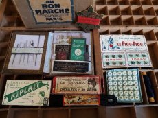 画像1: フランスアンティーク　AU BON MARCHE PARISの箱入りブロカントセット  (1)