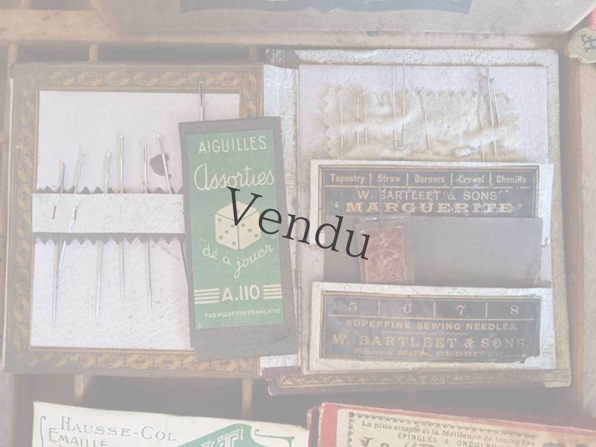 画像2: フランスアンティーク　AU BON MARCHE PARISの箱入りブロカントセット  (2)