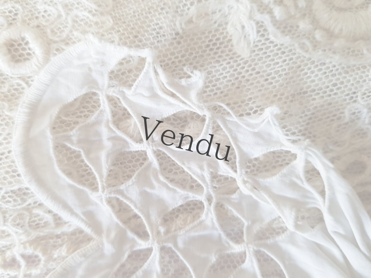 画像9: フランスアンティーク　カットワーク刺繍のちいさなつけ襟 2枚組 (9)