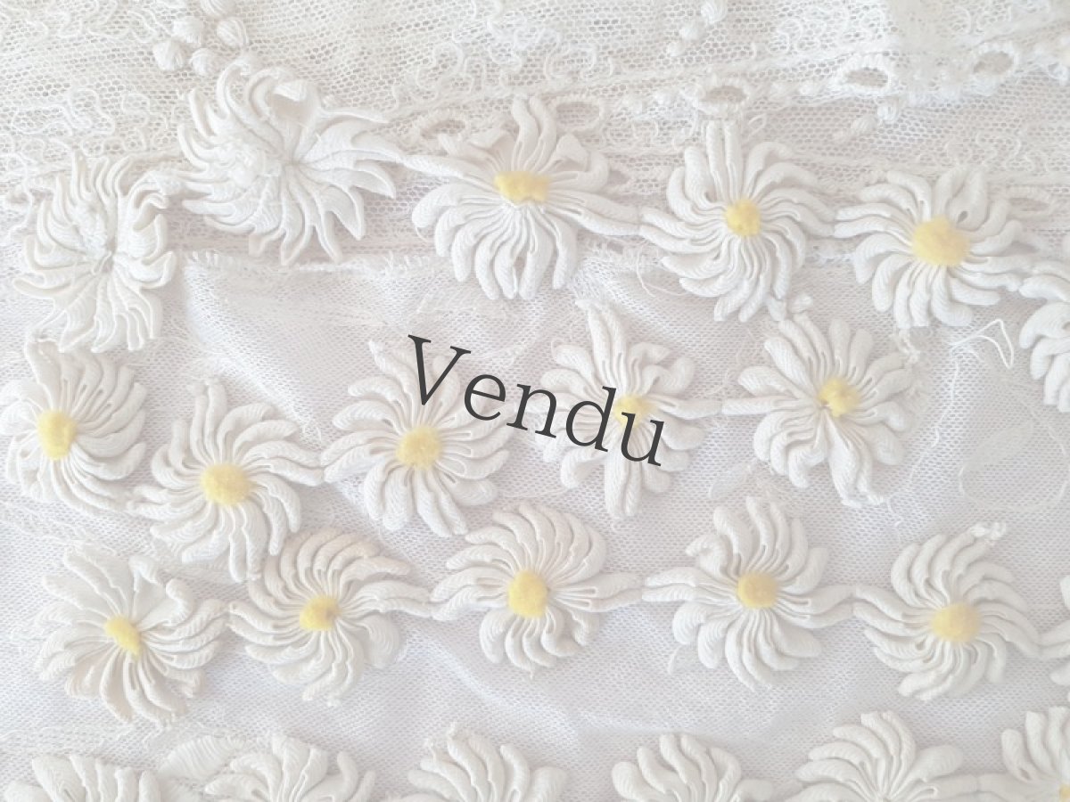 画像2: フランスアンティーク　布花マルグリットのガーランド (2)