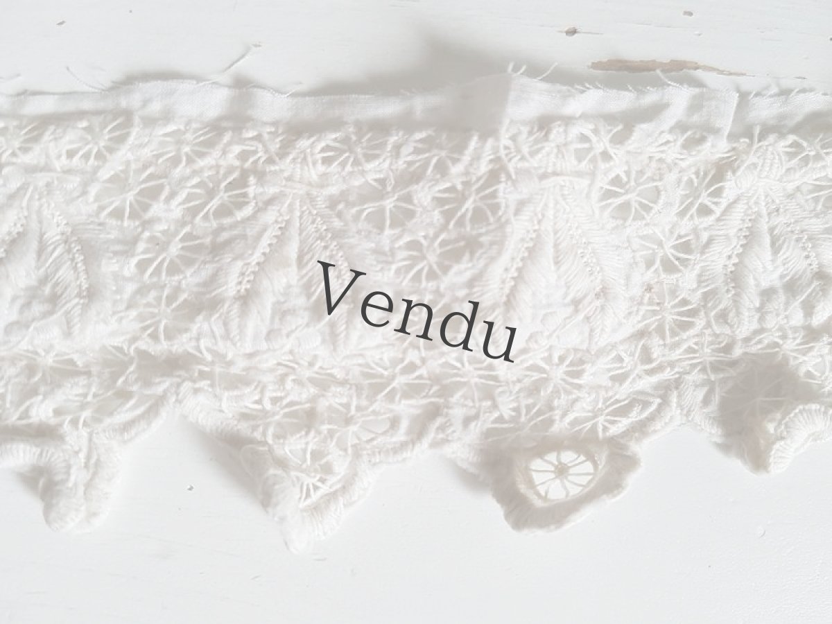 画像3: フランスアンティーク　白糸刺繍スカラップレース 67cm (3)