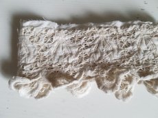 画像1: フランスアンティーク　白糸刺繍スカラップレース 67cm (1)