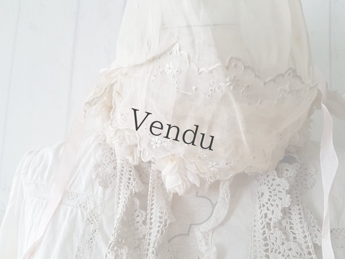 画像6: フランスアンティーク　1900年代　白糸刺繍リネンローン地のボネ (6)