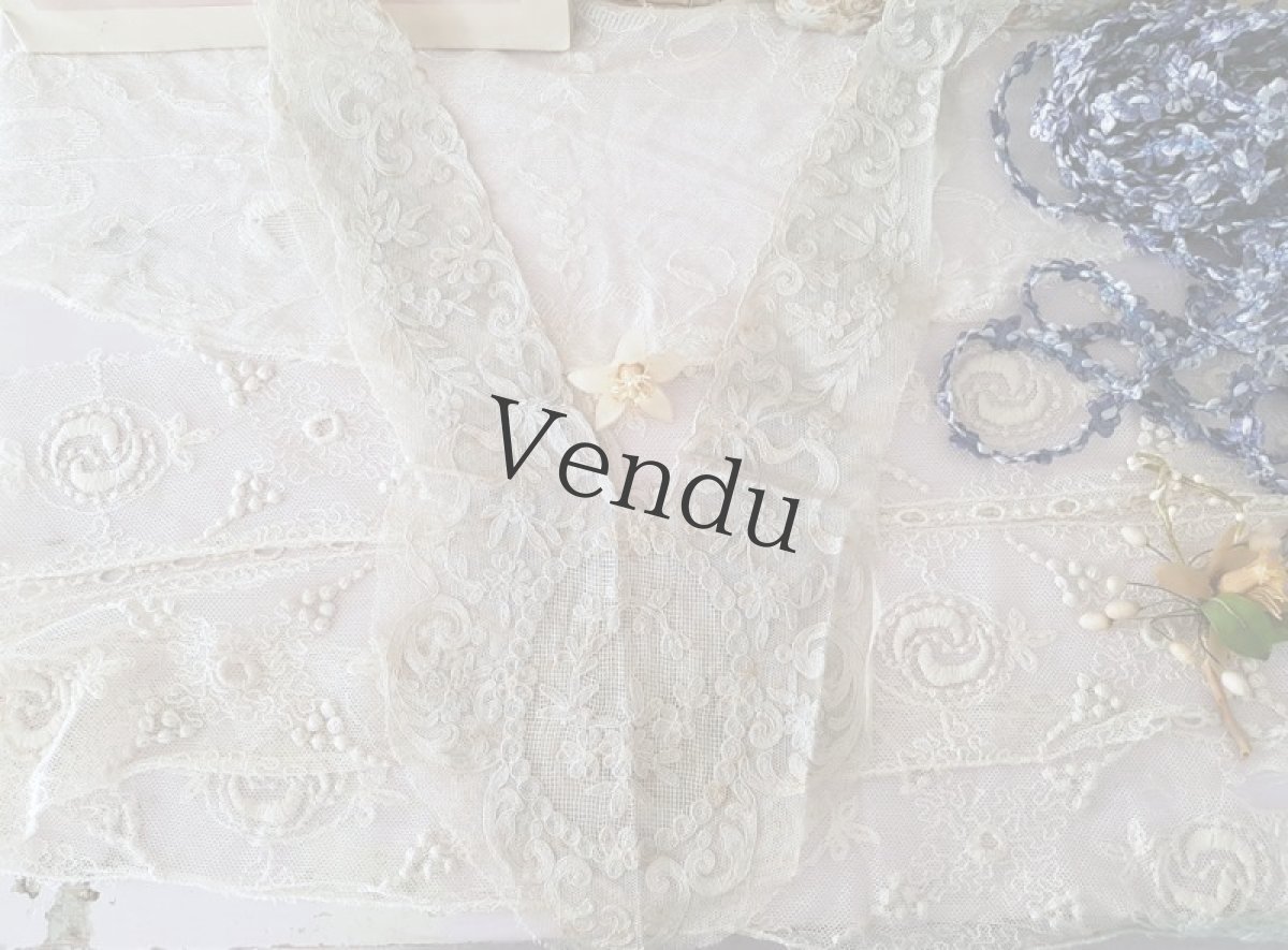 画像2: フランスアンティーク　1900年代　胸元から背中まで繋がるレースパーツ (2)