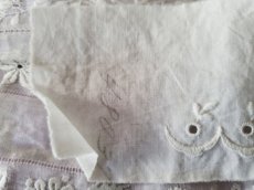 画像3: フランスアンティーク　刺繍スカラップ端切れ 140cm (3)