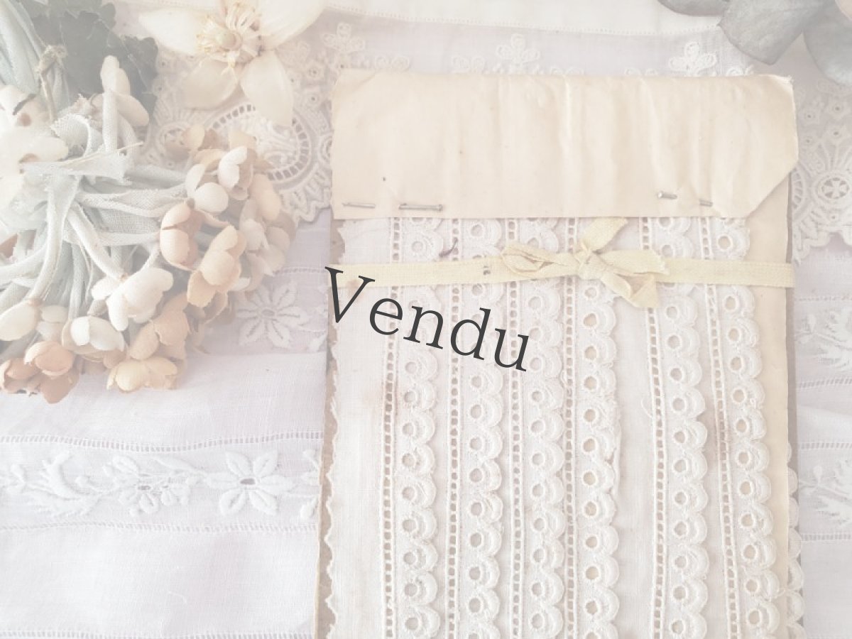 画像2: フランスアンティーク　黄色いリボンで留められたレースブレード (2)