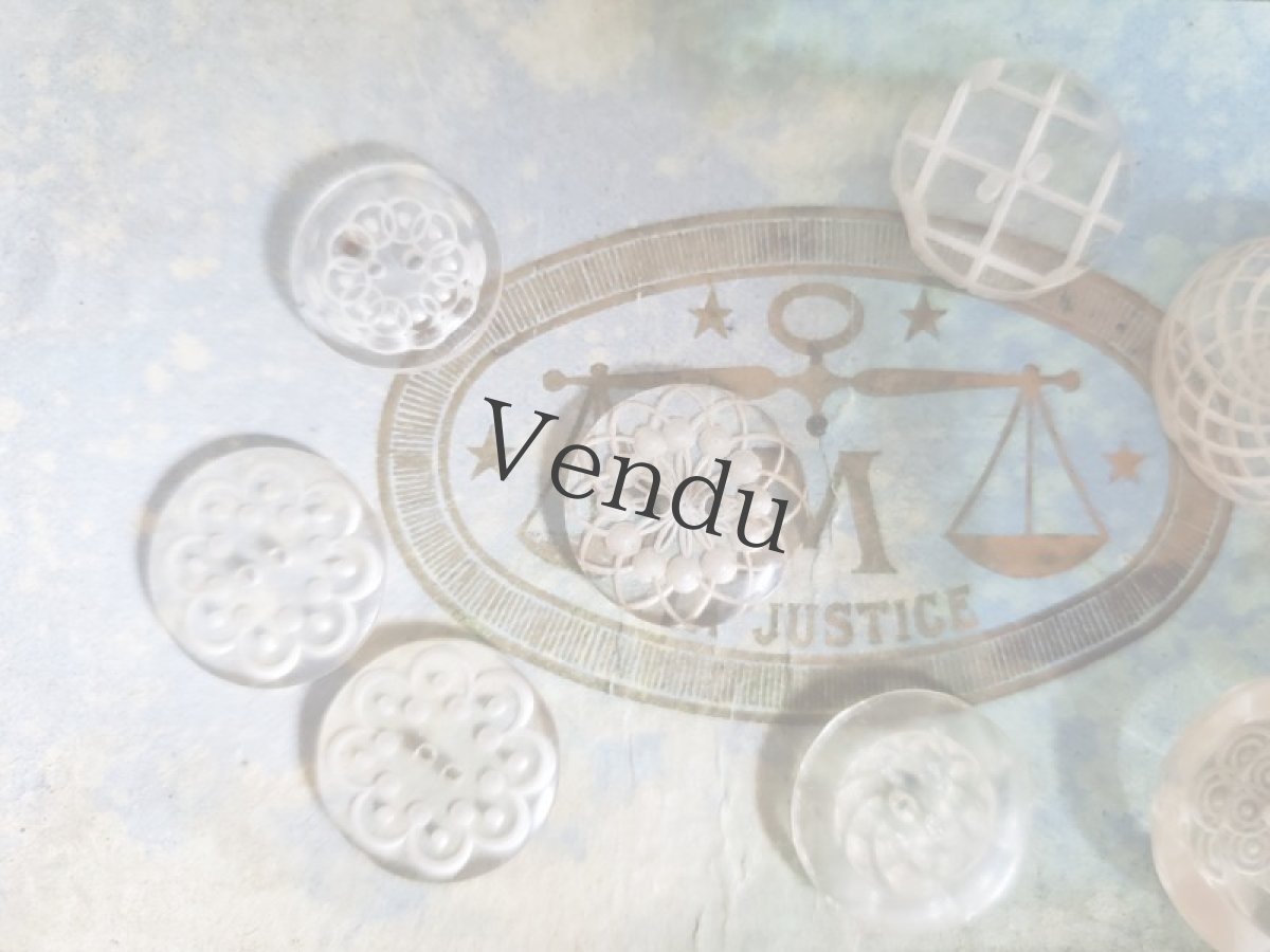 画像2: 【HOLD】フランスヴィンテージ　ルーサイトボタンアソート 9個 (2)