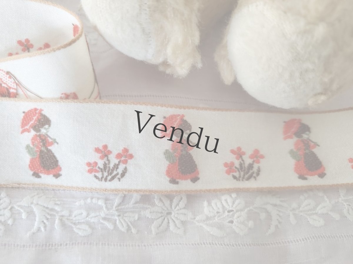 画像2: フランスヴィンテージ　少女のお出掛け刺繍リボン 50cm〜 (2)