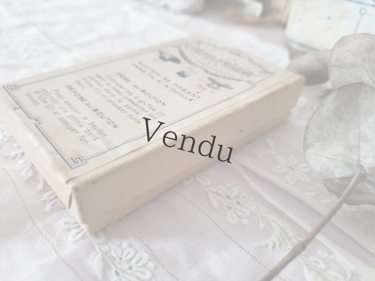 画像8: フランスアンティーク　Samaritaine 箱入りメタルボタン (8)