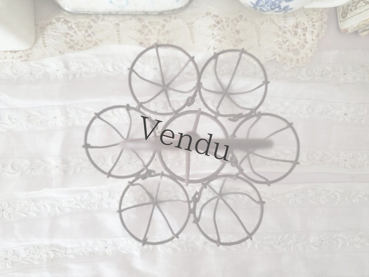 画像3: フランス蚤の市 メタル製 たまご入れ (3)