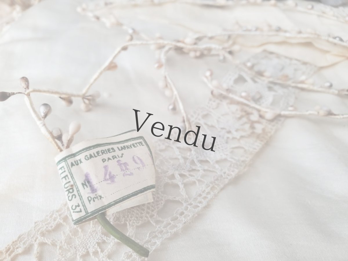 画像2: フランスアンティーク　Aux Galeries Lafayette ワックスフラワー 蕾のガーランド (2)