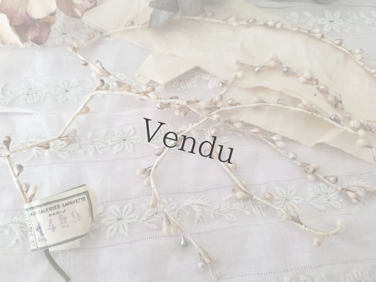 画像7: フランスアンティーク　Aux Galeries Lafayette ワックスフラワー 蕾のガーランド (7)