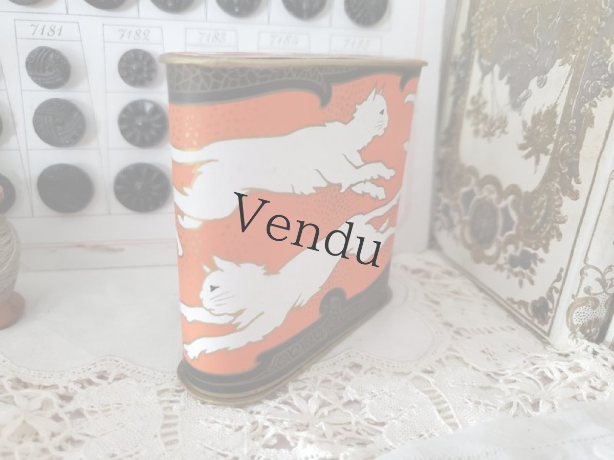 画像2: フランス 1900年代 アールヌーヴォー 美しい紙箱 Langues de Chats (2)