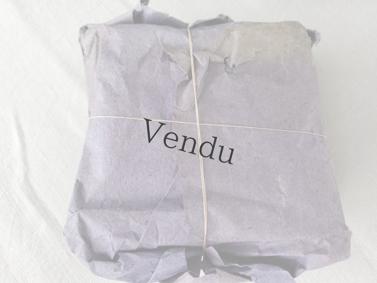 画像6: フランス 1900年前後 包み紙つき黒ボタンシート 9mm (6)