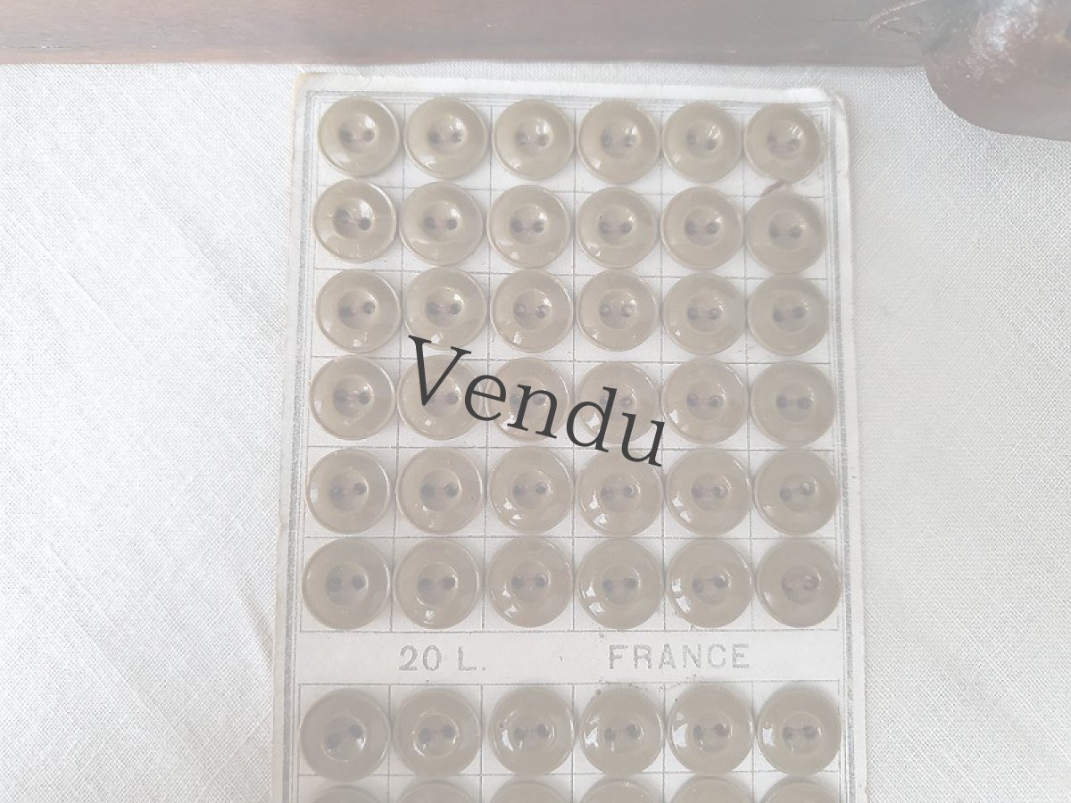 画像2: フランスアンティーク　シンプルボタンシート Olive 13mm (2)