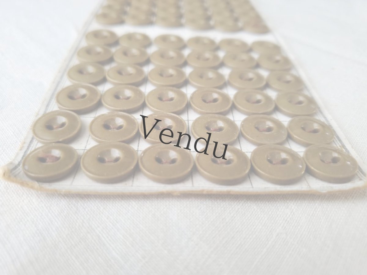 画像4: フランスアンティーク　シンプルボタンシート Olive 13mm (4)