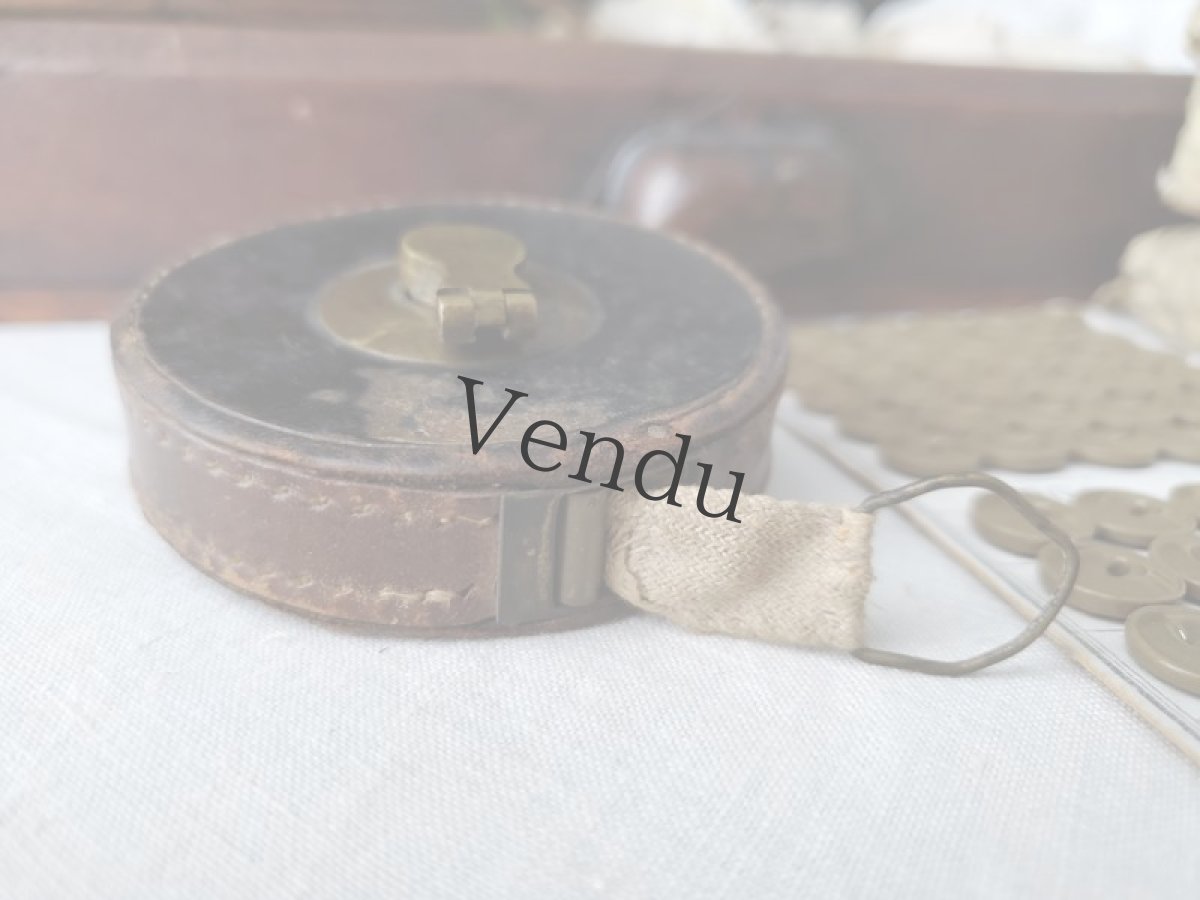 画像5: フランスアンティーク　革製手巻きメジャー (5)