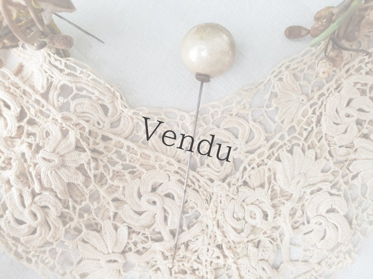 画像14: フランスアンティーク　蚤の市３点セット ワックスフラワーティアラ／つけ襟／ハットピン (14)