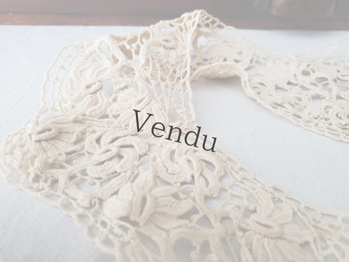 画像12: フランスアンティーク　蚤の市３点セット ワックスフラワーティアラ／つけ襟／ハットピン (12)