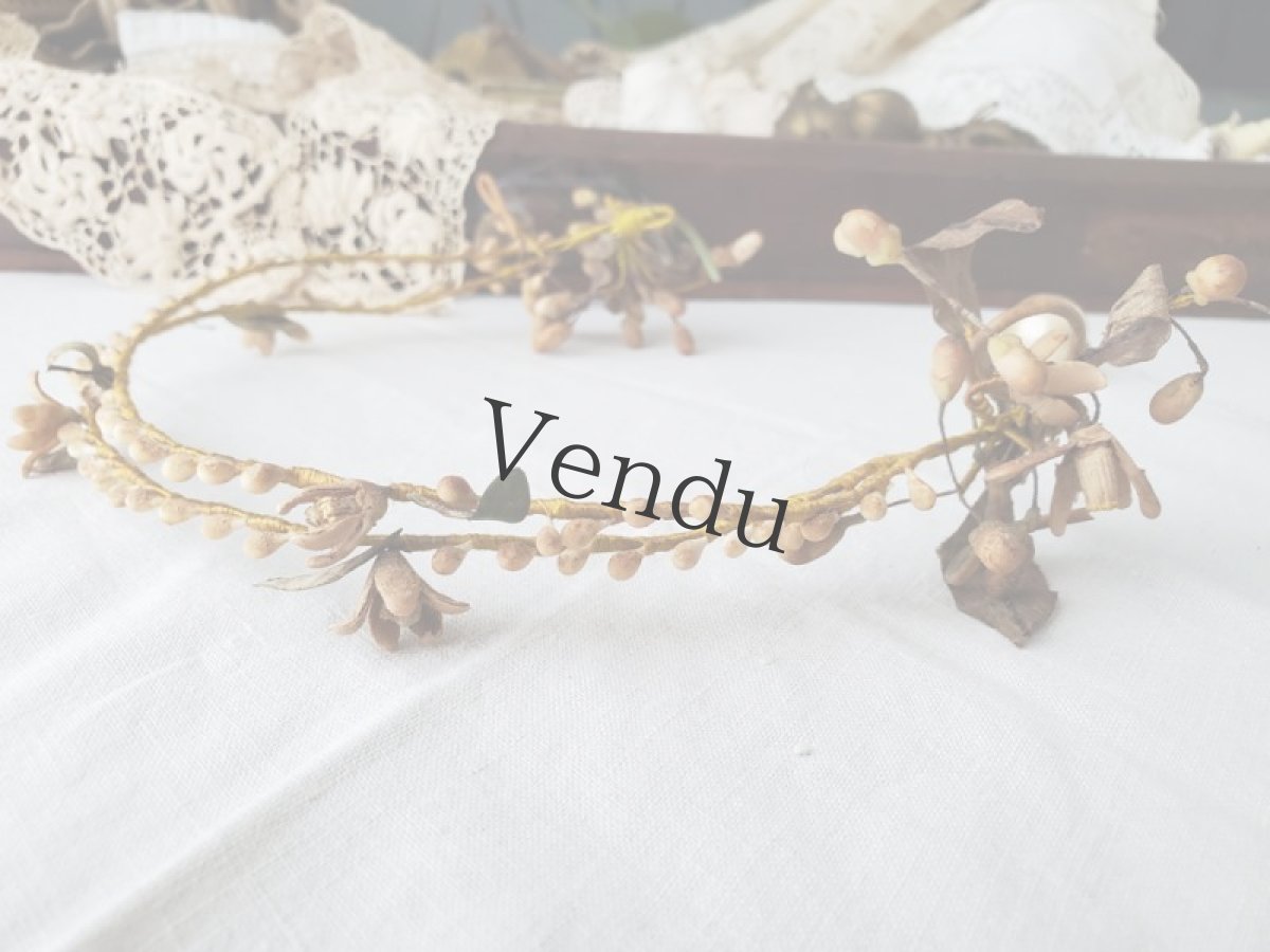 画像3: フランスアンティーク　蚤の市３点セット ワックスフラワーティアラ／つけ襟／ハットピン (3)