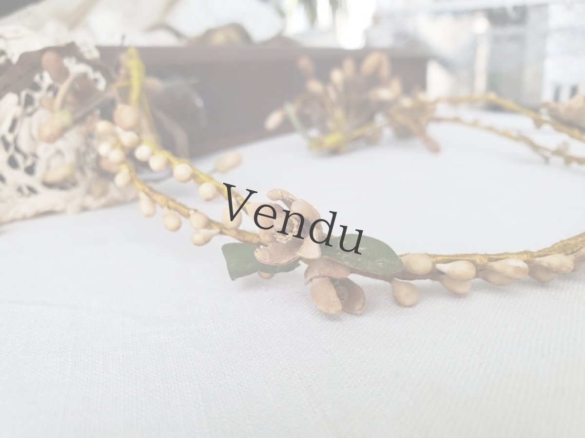 画像5: フランスアンティーク　蚤の市３点セット ワックスフラワーティアラ／つけ襟／ハットピン (5)