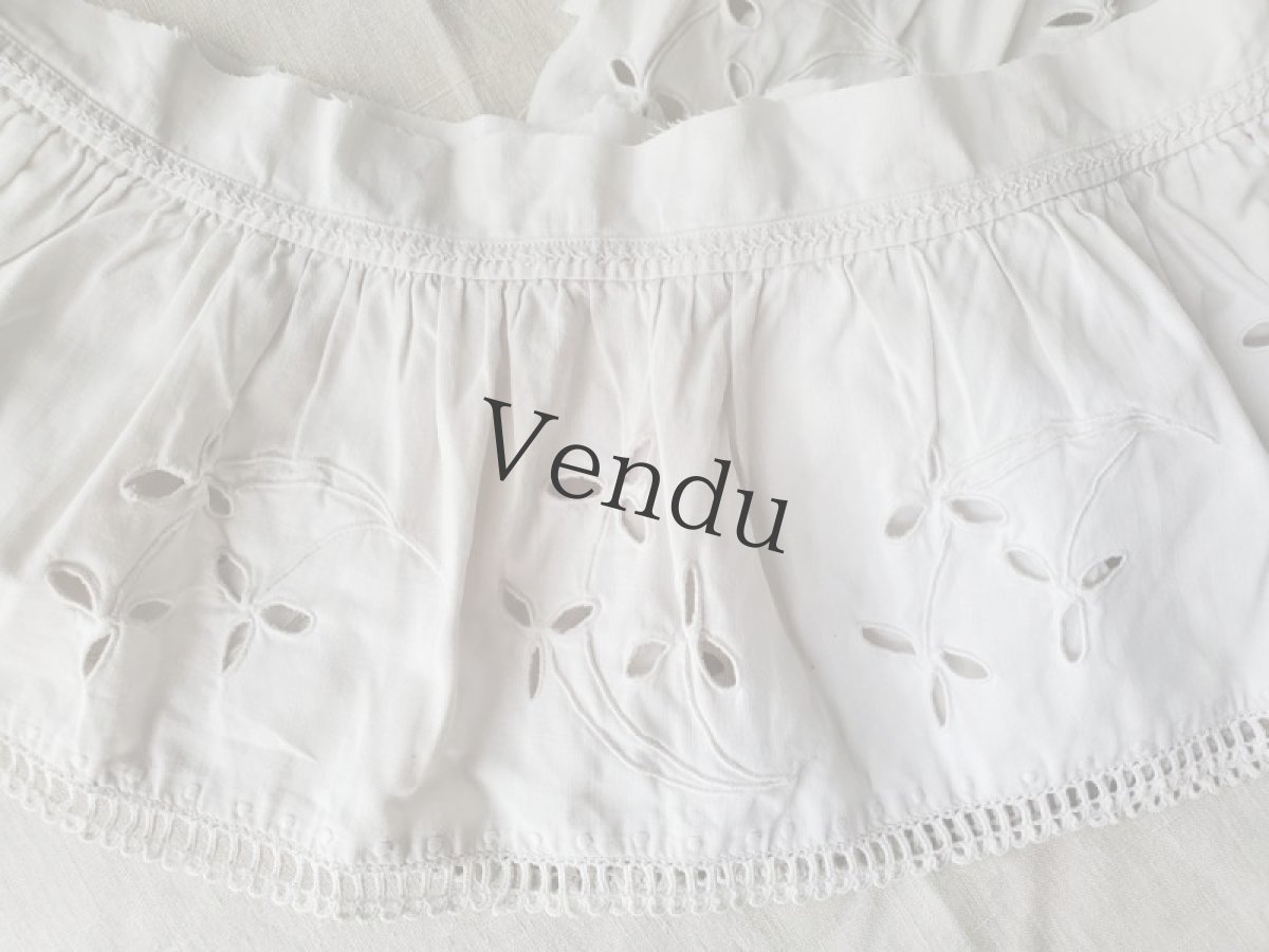 画像2: フランスアンティーク　カットワーク刺繍　幅広端切れ 2本セット (2)